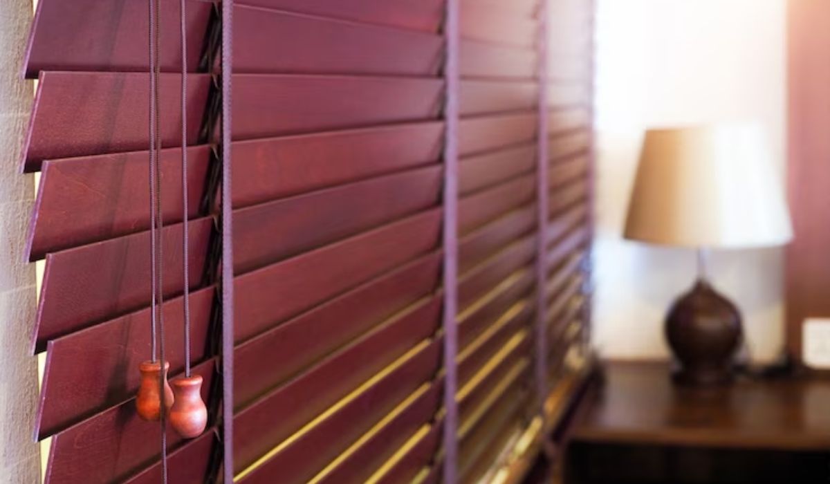 PVC Venetian Blinds vs. Traditional Blinds: Which is the Better Choice?