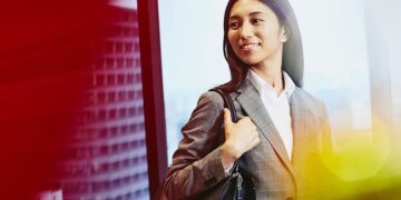 More Women are Assuming Leadership roles in Singapore as the Gender Pay gap closes.