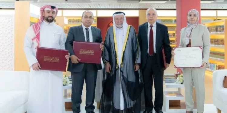 Sheikh Sultan Honors Winners of Linguistic Studies Award